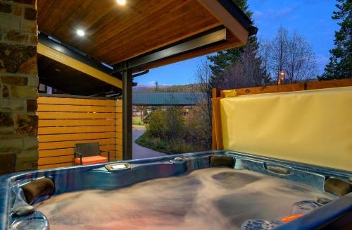 Winter Park House | Downtown WP River Front Villa 242 I Private Hot Tub I Great Views I Activity Program
