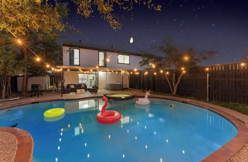 Carrollton House | Dream GetAway/Pool + Hot Tub + Game Room