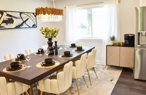 I-435 West KC-KS House | Dream Home at the Legends in KC