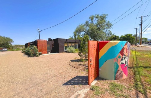 Santa Fe Apartment | Dreamy, Airy 2bd - Senja Suite @ La Dea