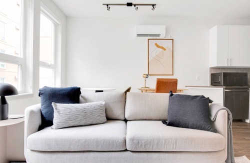 West Bellevue Apartment | Dreamy Bellevue 1BR w/Gym & Roof Lounge, easy commute, by Blueground