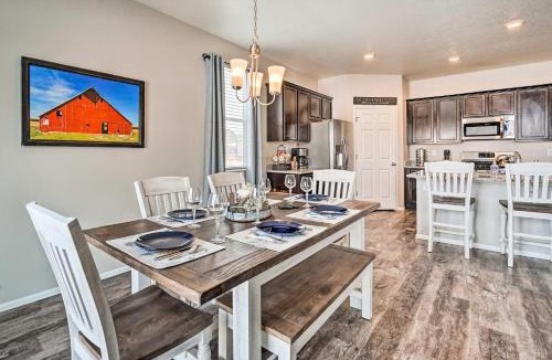 Windsor House | Dreamy Windsor Home with Grill ~ 3 Miles to Lake!