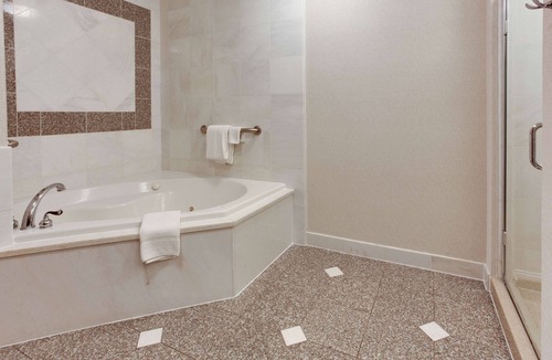 West Des Moines Hotel | Drury Inn & Suites West Des Moines
