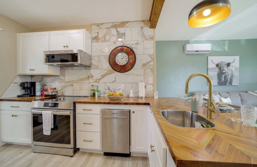 McAlester House | Dtwn McAlester Home Near Wedding Chapel & Casino
