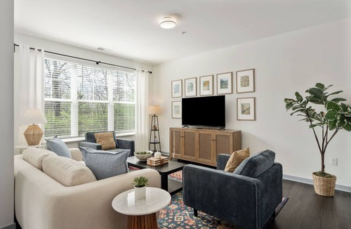 Tuttle West Apartment | Dublin 2BR | Pets welcome | Ground Floor | Views