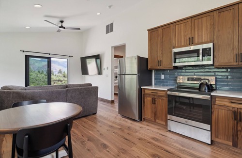 Hermosa House | Durango Luxury-Stunning Views! Easy to Town or Ski