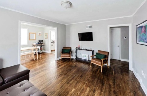 Memphis Apartment | E, Memphis Home 5 min from I240W