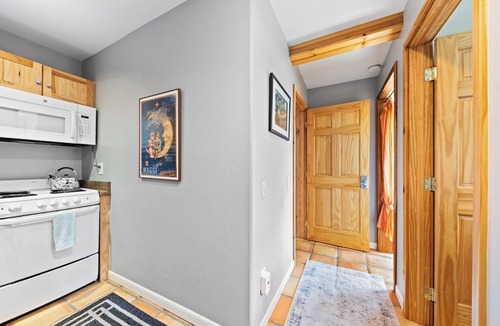 Eagle Apartment | Eagle Mountain View Apartment, 30 mins to Vail
