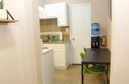 Greater East End Apartment | East Downtown Hideaway