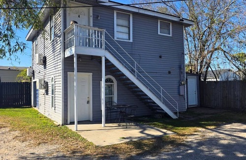Northeast Houston Apartment | East Houston 2BR Budget Friendly Stay
