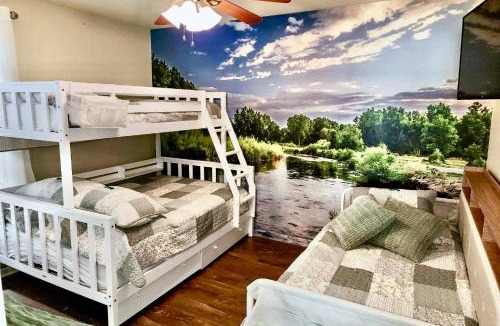 Lake Hamilton House | Easy-Access Lake Hamilton Condo w/Fireworks View