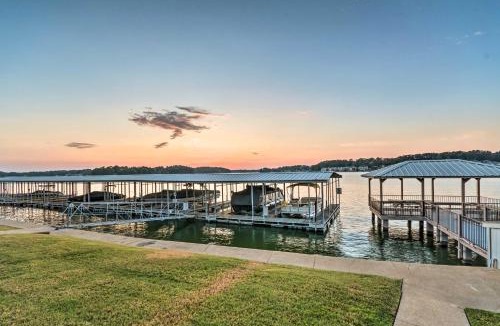 Lake Hamilton House | Easy-Access Lake Hamilton Condo w/Fireworks View