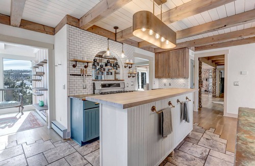 Mount Vernon House | Eco-Friendly Lookout Mountain Getaway with Rocky Mountain Views