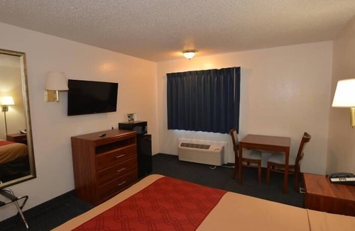 Central Oklahoma City Hotel | Econo Inn and Suites