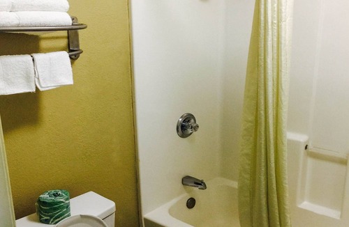 Mansfield Hotel | Econo Lodge Mansfield