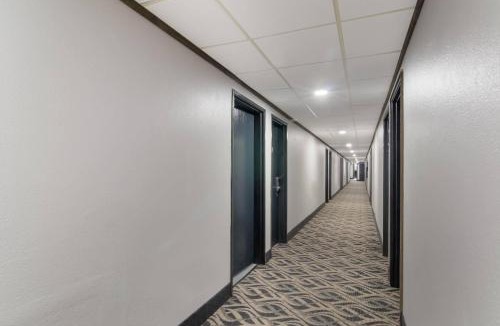 Scottsbluff Hotel | Econo Lodge Scottsbluff
