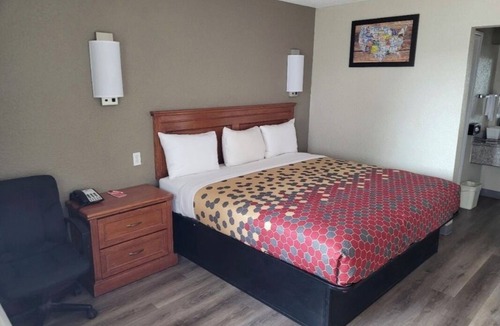 Temple Hotel | Econo Lodge Temple
