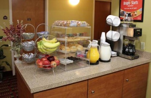 Caddo Valley Hotel | Econo Lodge