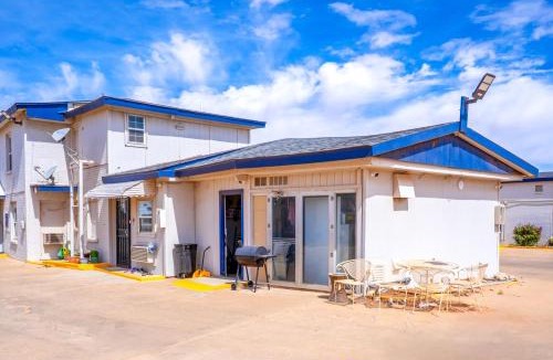 Lamesa Hotel | Economy Inn By OYO, Lamesa TX