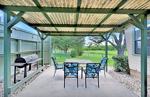 Clifton House | Edgewater Retreat - Lakeview Home By Lake Whitney