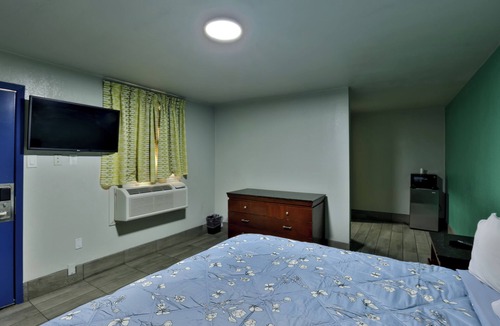 Southside Hotel | El Tejas Motel