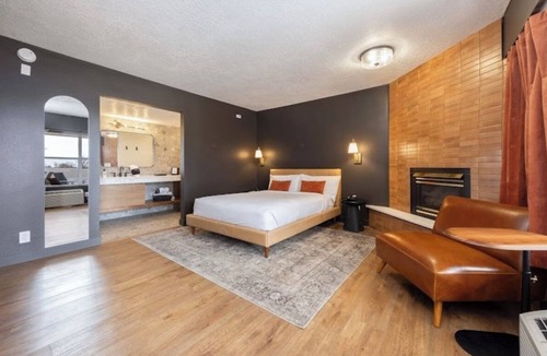 Paradise Hills Civic House | El Verde Inn