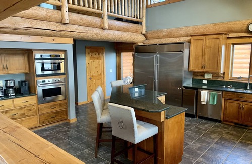 West Yankton House | Eldorado Lodge Majestic Cabin Overlooking Lewis & Clark Lake 40 Acres of Privacy