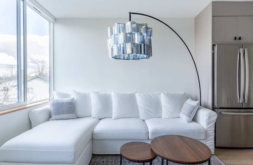 Columbia City Apartment | Elegant 1BR Retreat: Columbia City, Seattle