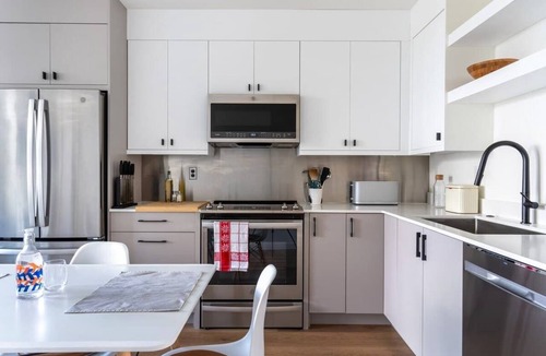 Columbia City Apartment | Elegant 1BR Retreat: Columbia City, Seattle