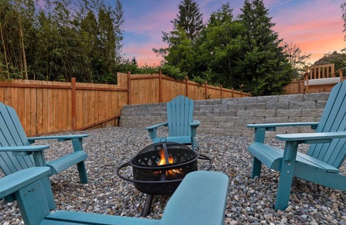 Highline House | Elegant 4BR/3BA Villa Hot Tub & Resort Perks Pool Closed for Winter