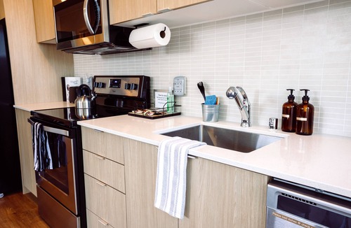 Wallingford Condo | ✨️Elegant City Suite✨️Cozy Rooftop ✨Greenlake & UW