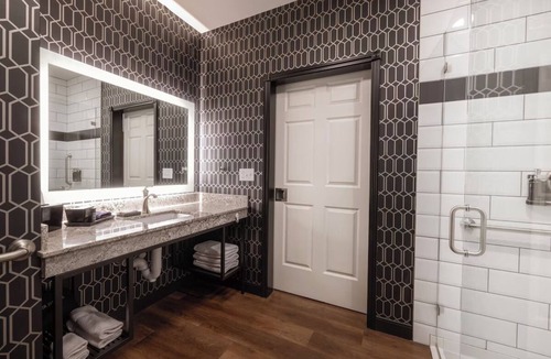 Parker Hotel | Elegant Urban Retreat with Designer Finishes and City Views
