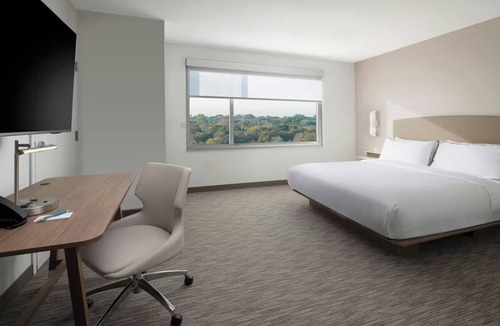 Fort Smith Hotel | Element Fort Smith King Room Breakfast, Gym&Pool