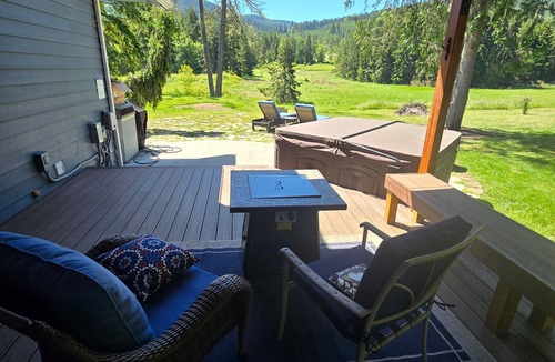 Sequim House | ElkLandia: The Olympic Peninsula's Premier Luxury Estate for Gatherings.