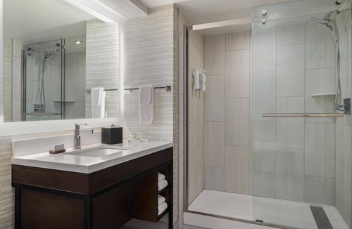 Bonanza Hotel | Embassy Suites by Hilton Laredo