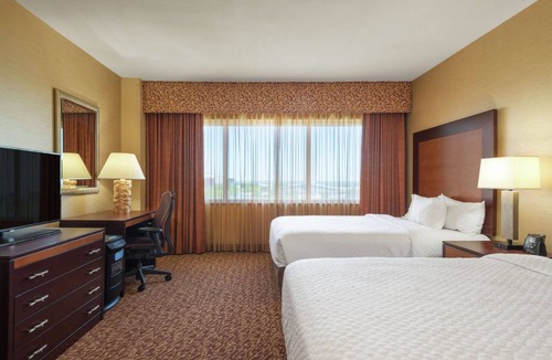 Loveland Hotel | Embassy Suites by Hilton Loveland Conference Center