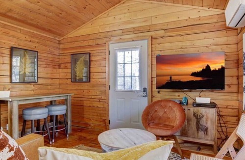 Mount Ida Cabin | Enchanting Crystal Cabin near Lake Ouachita