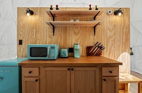 Wolfe City Cabin | Enchanting Glamping Dome with Fire Pit & Stargazing near Wolfe City, Texas