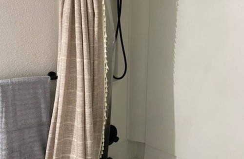 Central Hyde Park Apartment | Enchanting Nook/1BR