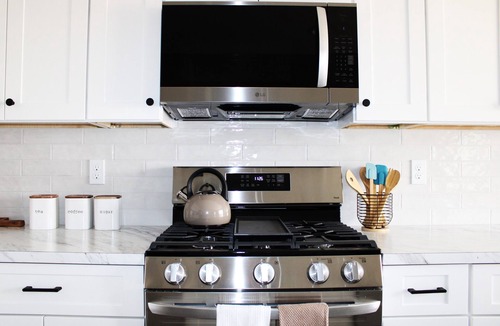 Tri-Cities House | Enjoyable 3-bedroom house with a fireplace in charming Pasco