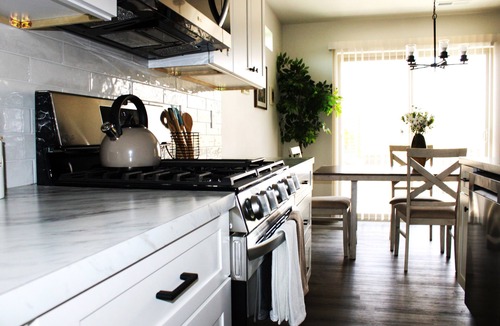 Tri-Cities House | Enjoyable 3-bedroom house with a fireplace in charming Pasco