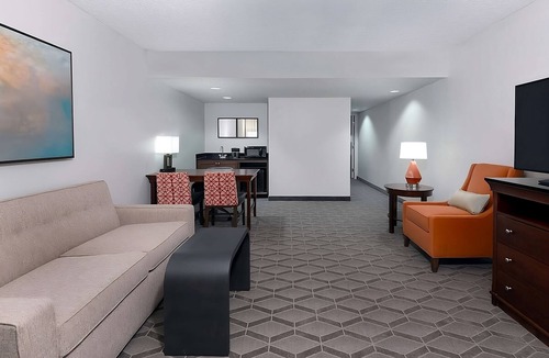 Park Central Hotel | Ensuring a Very Comfortable & Memorable Stay! 4 Relaxing Units, Indoor Pool!