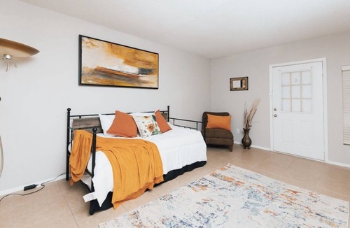 Woodland Heights Apartment | Enticing 1BR Apt in the heart of the Heights