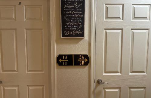 Williston House | Entire 4br and 2ba at center of Downtown