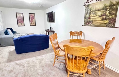 Port Arthur House | Entire Spacious 4 BR Home for Teams