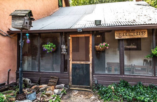 Glencoe House | Escape the crowds for healthy, family outdoor fun
