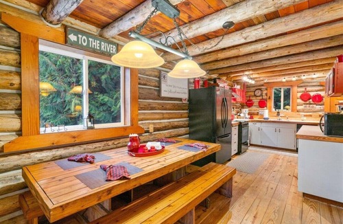 Leavenworth Cabin | Escape to 5 Private Acres | River Access, Hot Tub & Wildlife Watching