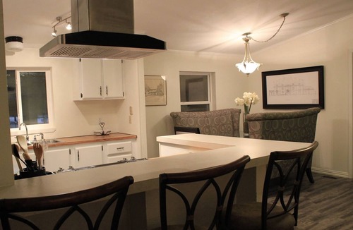 Gordonville House | Escape to the country and 21 acres. Sleeps 6 - W. Side minutes to Lake Texoma