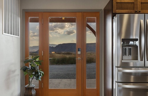 Brewster House | EV charger, VIEWS, games and outdoor cover