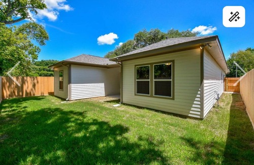 Northeast Houston House | EVENTS ALLOWED Min to MAJOR INTERNATIONAL SPORTING EVENT Spacious 4 bed 2 bth home Downtown Houston Sleeps 15+
